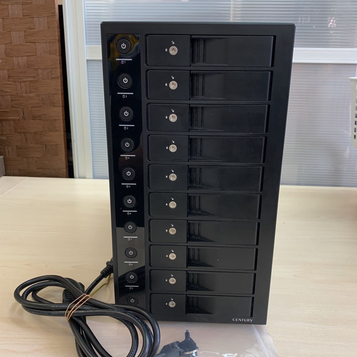 品】CENTURY 裸族のスカイタワー CRST1035U3IS6G HDDケース