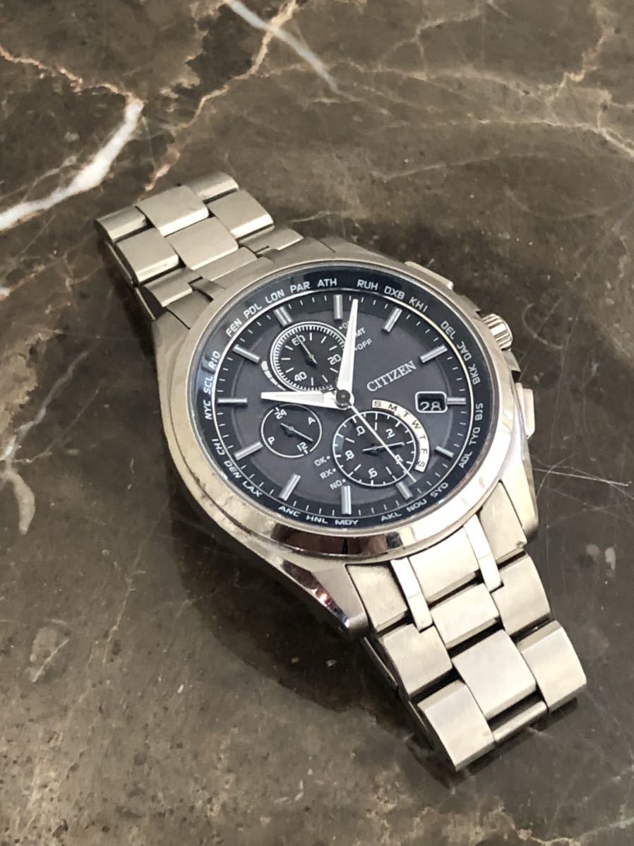 美品☆CITIZEN アテッサ AT8040-57E エコドライブ 電波-