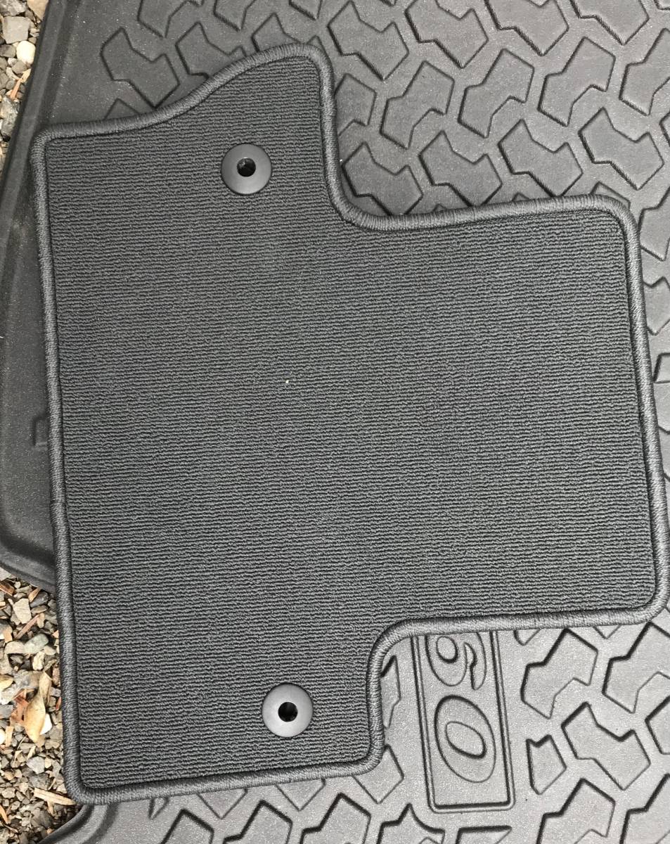 Volvo 2017 V60 original floor mat 