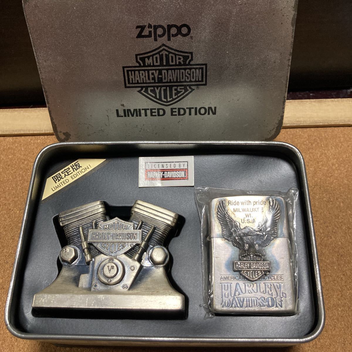 ハーレーダビッドソン HARLEY-DAVIDSON ZIPPO イーグル ジッポ ジッポー 台座セット　1995年製　HARLEY DAVIDSON _画像1