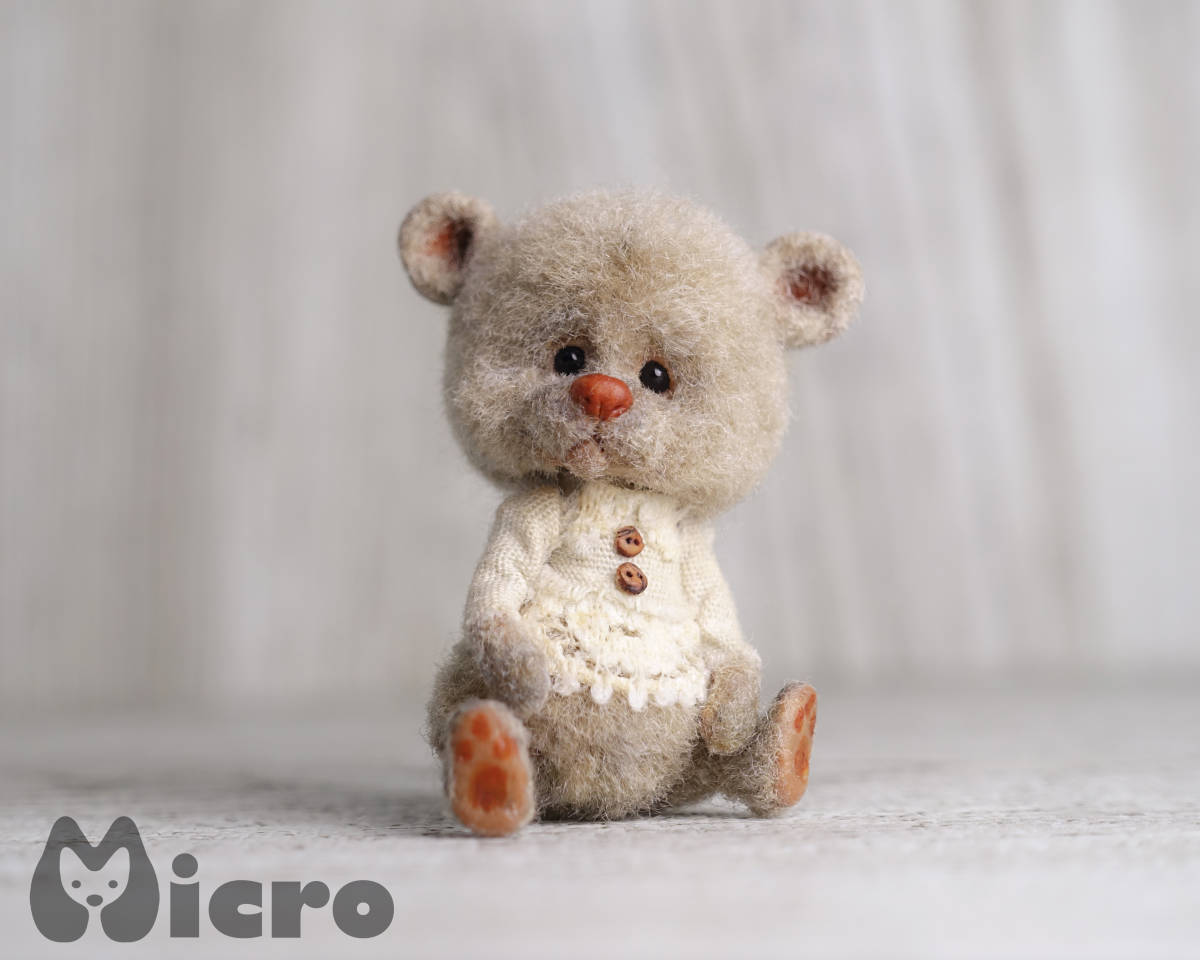 ★Micro★「bear」高さ4.1ｃｍ・ハンドメイド・アンティーク風・テディベア・羊毛フェルト・ドールハウスなどに★_画像10