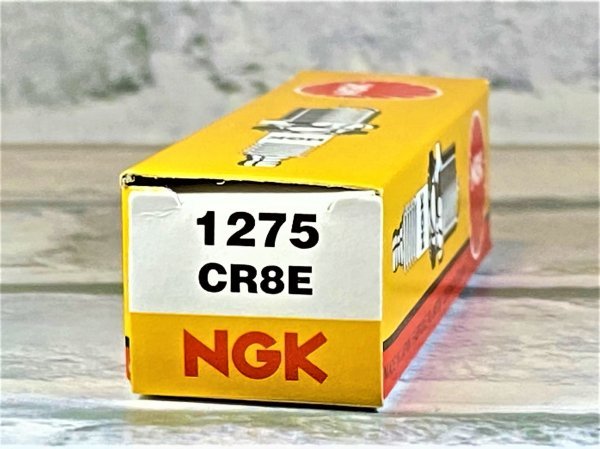 ＮＧＫ　ＣＲ８Ｅ　スズキ　ＳＶ６５０、Ｓ　９９ー１６　適合　新品！_画像2