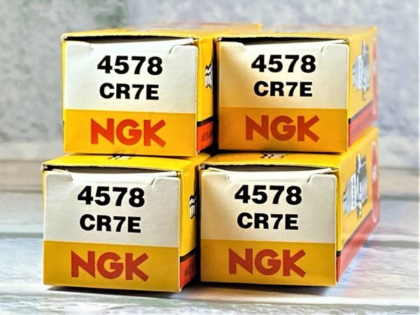 ＮＧＫ ＣＲ７Ｅ ４本セット スズキ スカイウェーブ６５０リミテッド ＣＰ５１Ａ ０８ー 適合 新品！の画像1