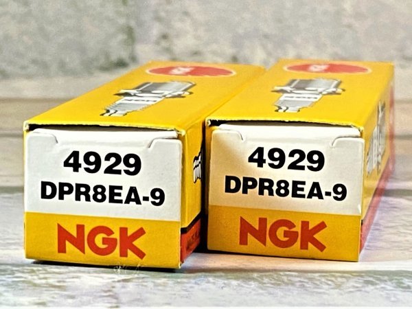 ＮＧＫ　ＤＰＲ８ＥＡー９　２本セット　スズキ　サベージＬＳ４００　ＮＫ４１Ｂ　９２ー　適合　新品！_画像1