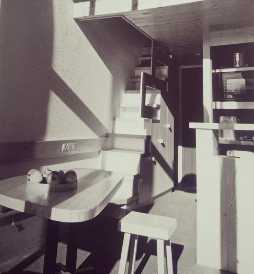 シャルロットペリアン Charlotte Perriand Square Stool Les シャルロットペリアン Charlotte Perriand Square Stool Les