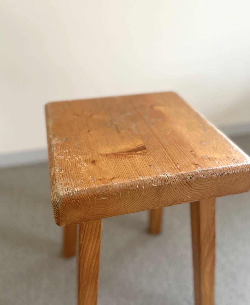 シャルロットペリアン Charlotte Perriand Square Stool Les シャルロットペリアン Charlotte Perriand Square Stool Les