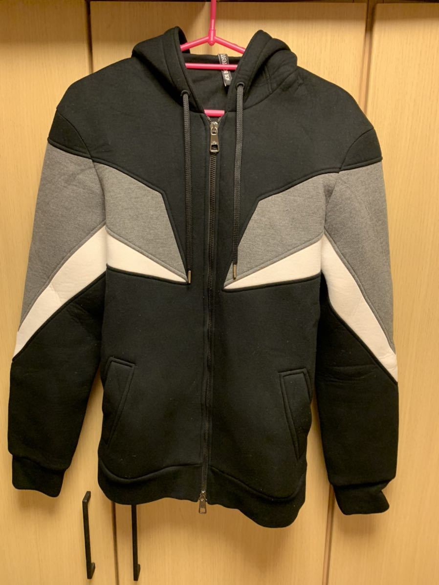 SALE／10%OFF 19AW 国内正規 Neil F515C PBJS264V S 黒 フーディー