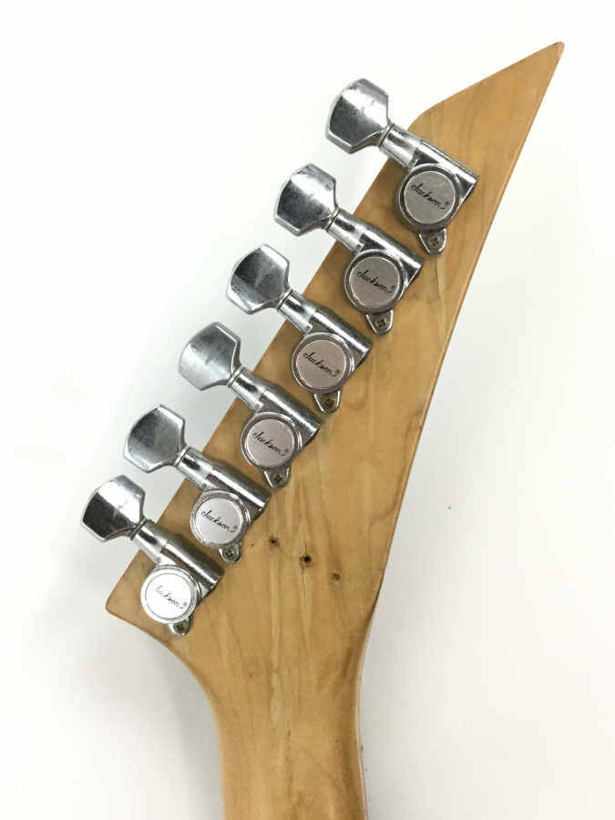 CHARVEL シャーベル ディンキータイプ エレキギター シリアルNo.302936