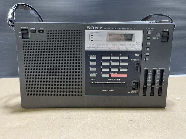 220403146 SONY ソニー シンセサイザーレシーバー BCLラジオ ICF-2001 通電確認済 ジャンク品 