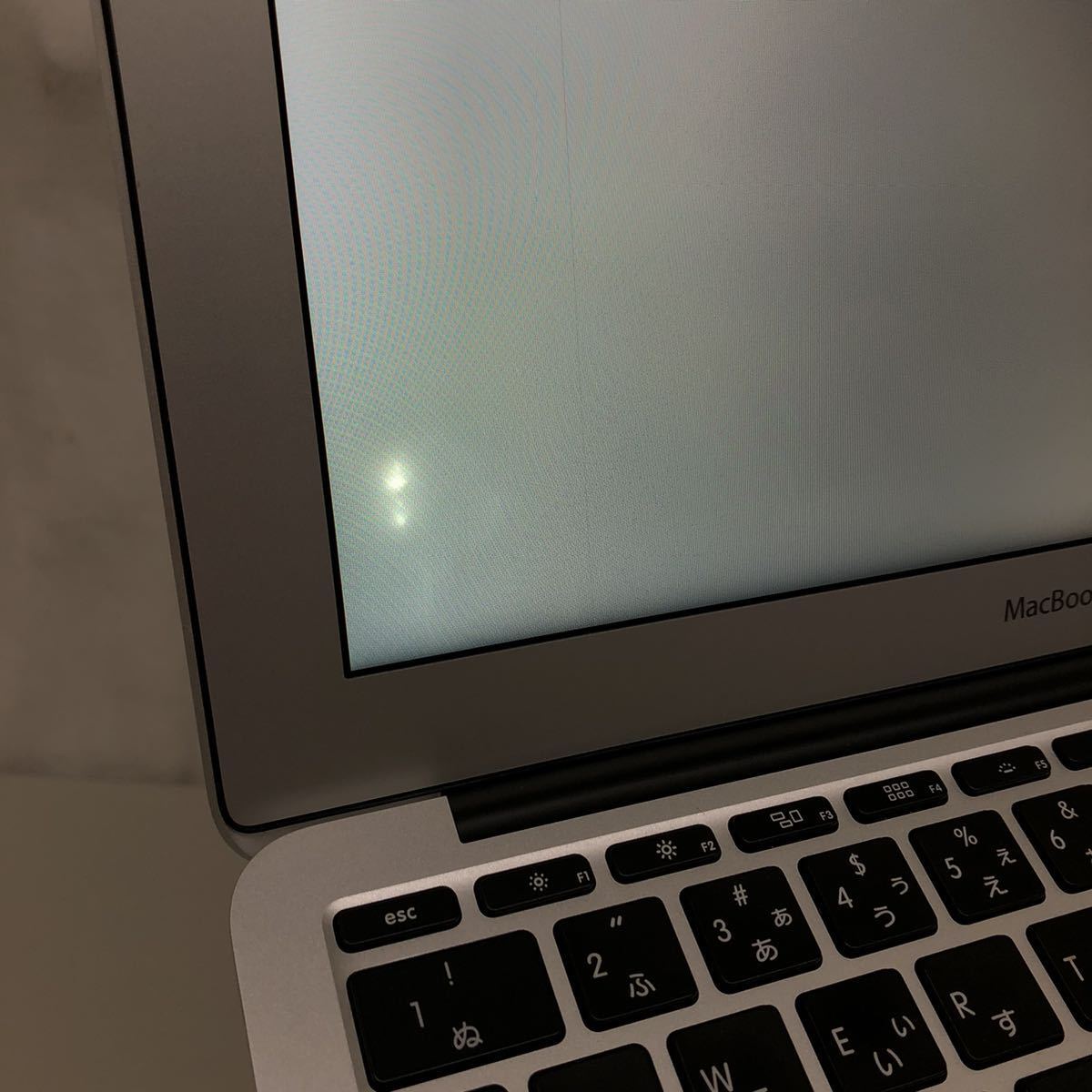 【ジャンク】Apple MacBook Air 11インチ Early 2015 MJVM2J/A Monterey/Core i5 1.6GHz/4GB/128GB/A1465 整備品_画像5