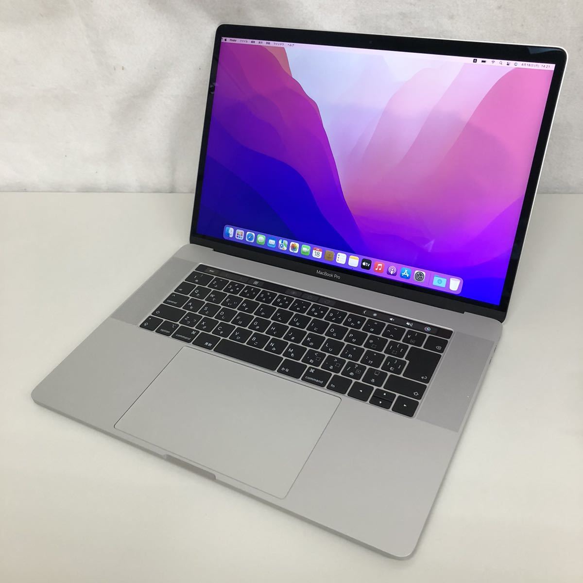 【ジャンク 液晶・スピーカー不良】Apple MacBook Pro 15インチ 2018 MR962J/A Monterey/Core i7 2.2GHz/16GB/256GB/シルバー/A1990_画像2