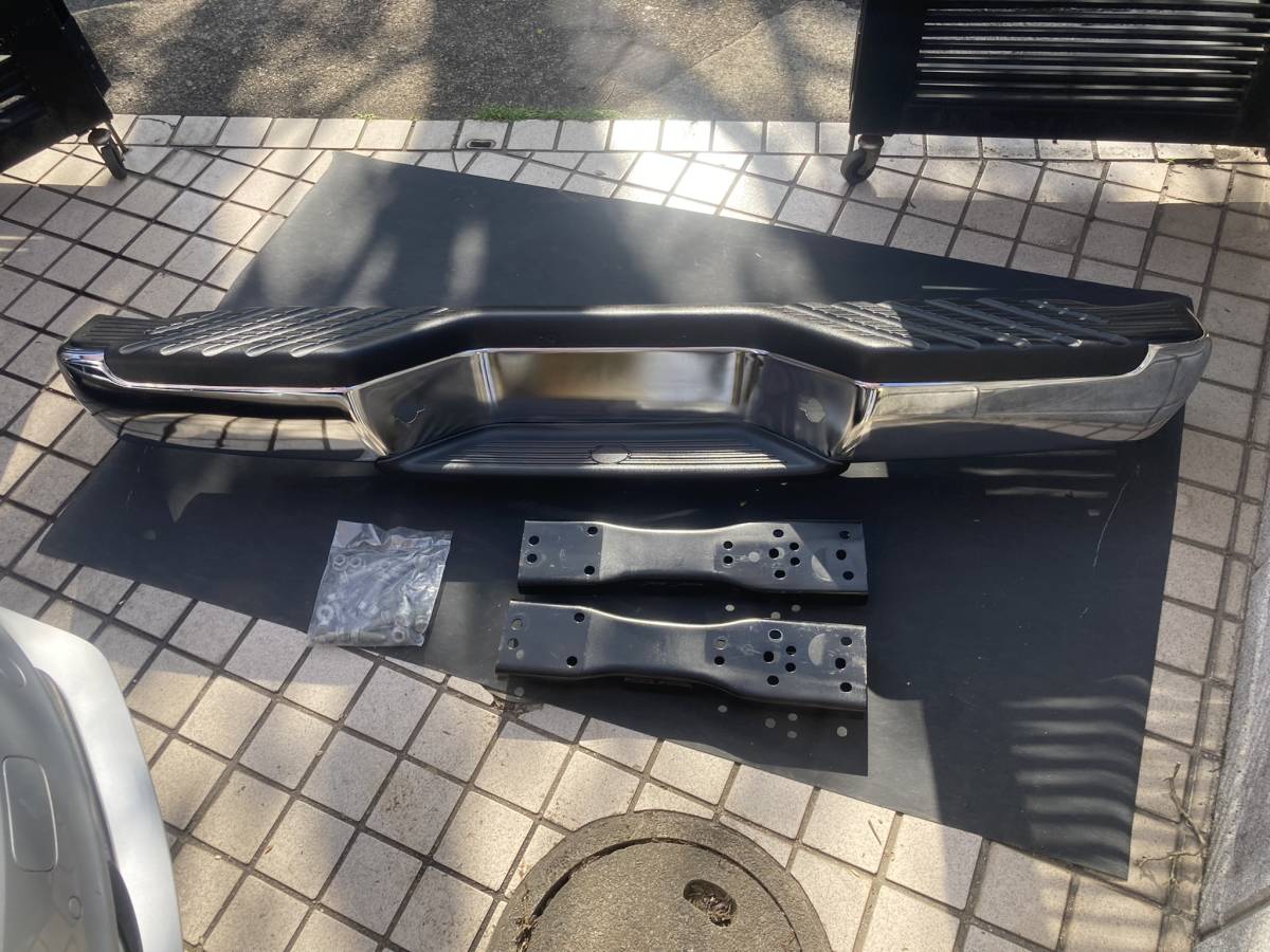 日産ダットサントラック リアバンパー D22ステップバンパー 日産純正品