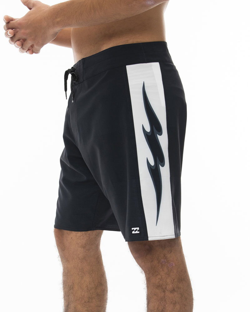 ★送料無料★2022春夏 新品【BILLABONG/ビラボン】【AIR LITE】 D BAH AIRLITE ボードショーツ BLK メンズ32 BC011-531 2