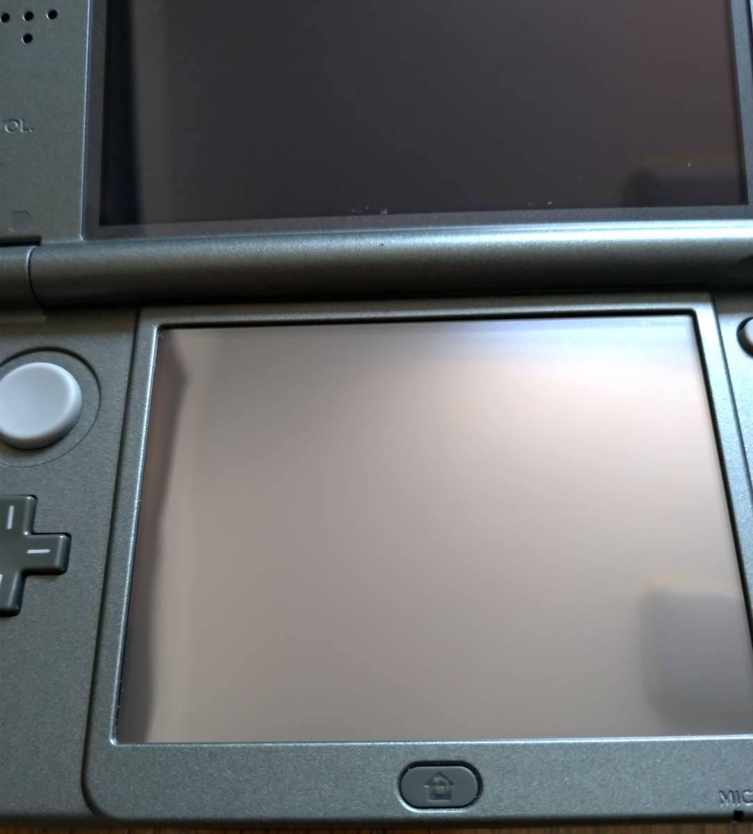 北米版 New Nintendo 3DS XL New Black 中古品 上下画面傷なし 不具合なし 充電器 タッチペン SDカード（4GB） 送料無料