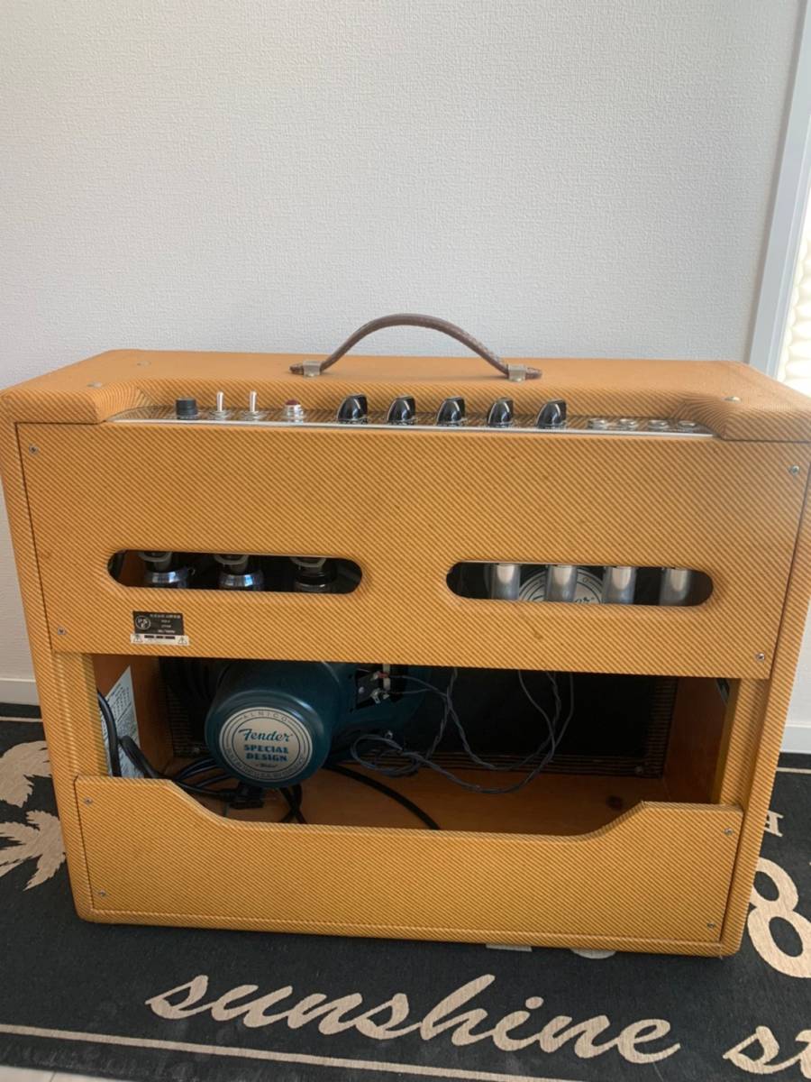 Fender '57 Twin-Amp Combo Guitar Amplifier 復刻・フェンダー