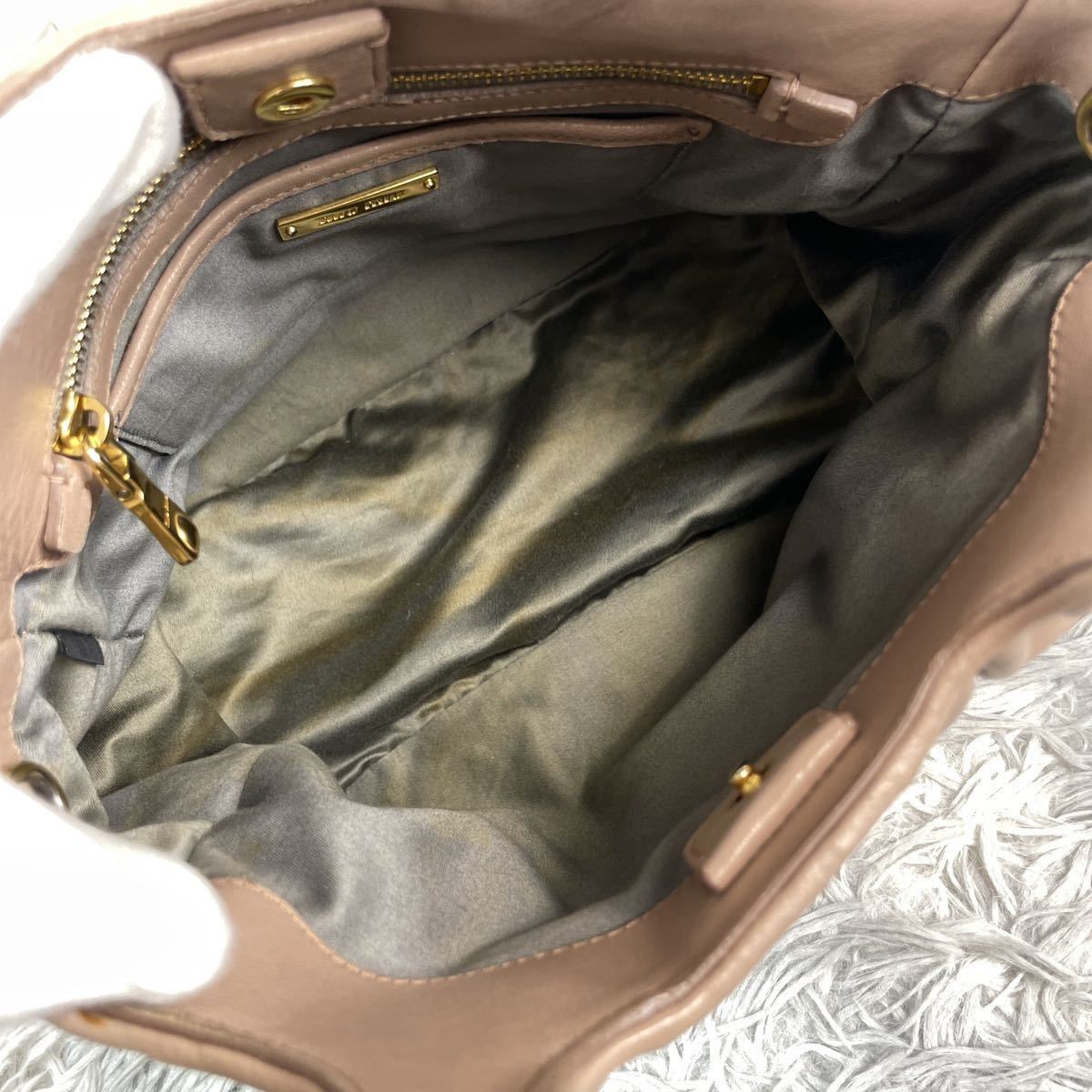 MIU MIU ミュウミュウ バッグ 2way レザー ピンクベージュ マトラッセ
