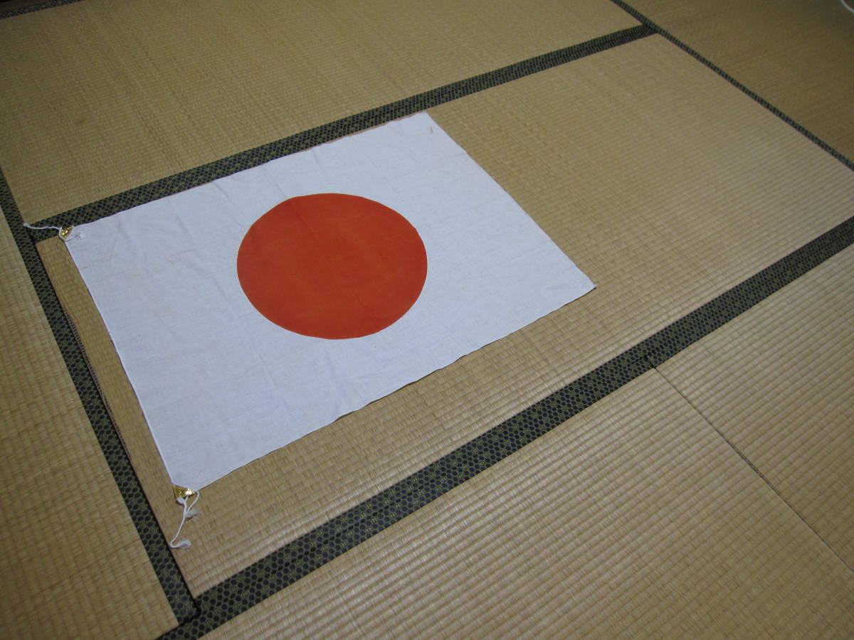 国旗　日の丸　昭和時代もの　９８×７１センチ。　アンティーク　屋外用。新年　祝日　旗　はた_画像2