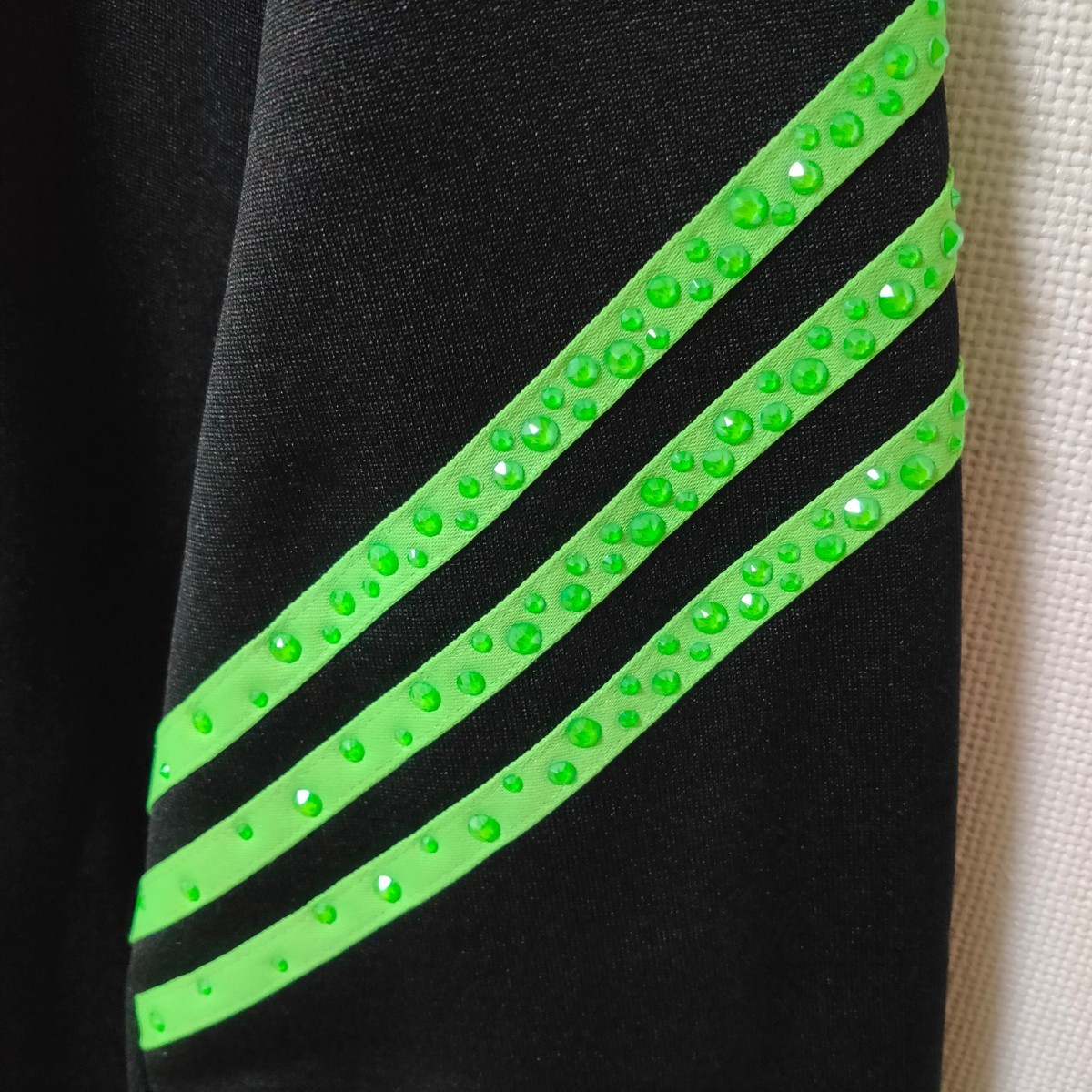 adidas 黒×緑 トラックトップ SST ジャージ メンズ2XO adidas 黒×緑 トラックトップ SST ジャージ メンズ2XO