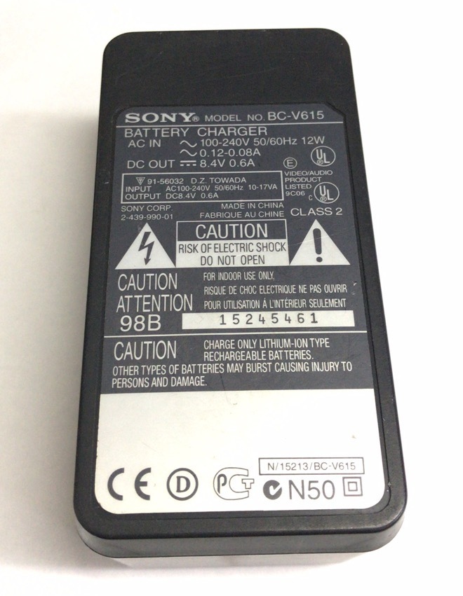 2050285* secondhand goods *SONY Sony charger / battery charger BC-V615 operation verification settled 