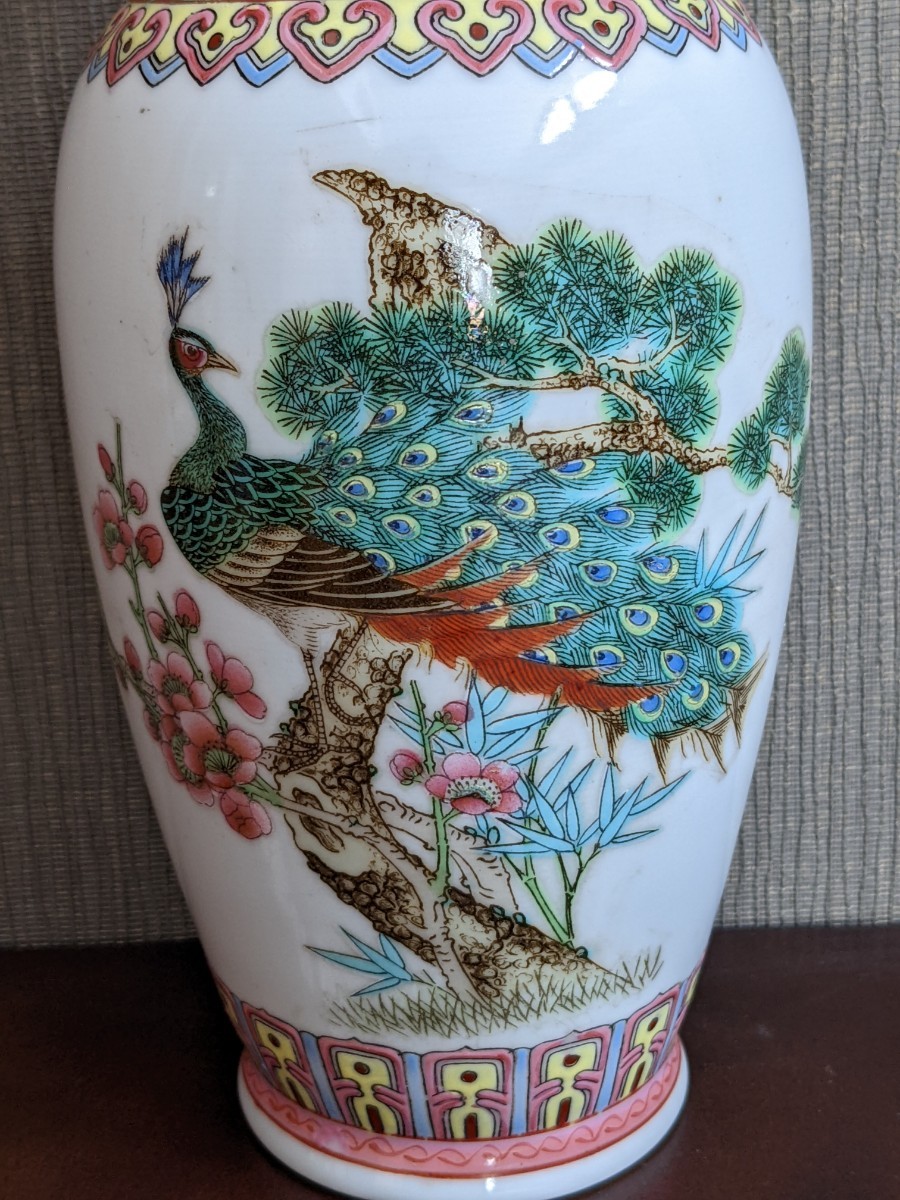 中国景徳鎮製　飾壺 花瓶　粉彩色絵 孔雀 漢詩文
