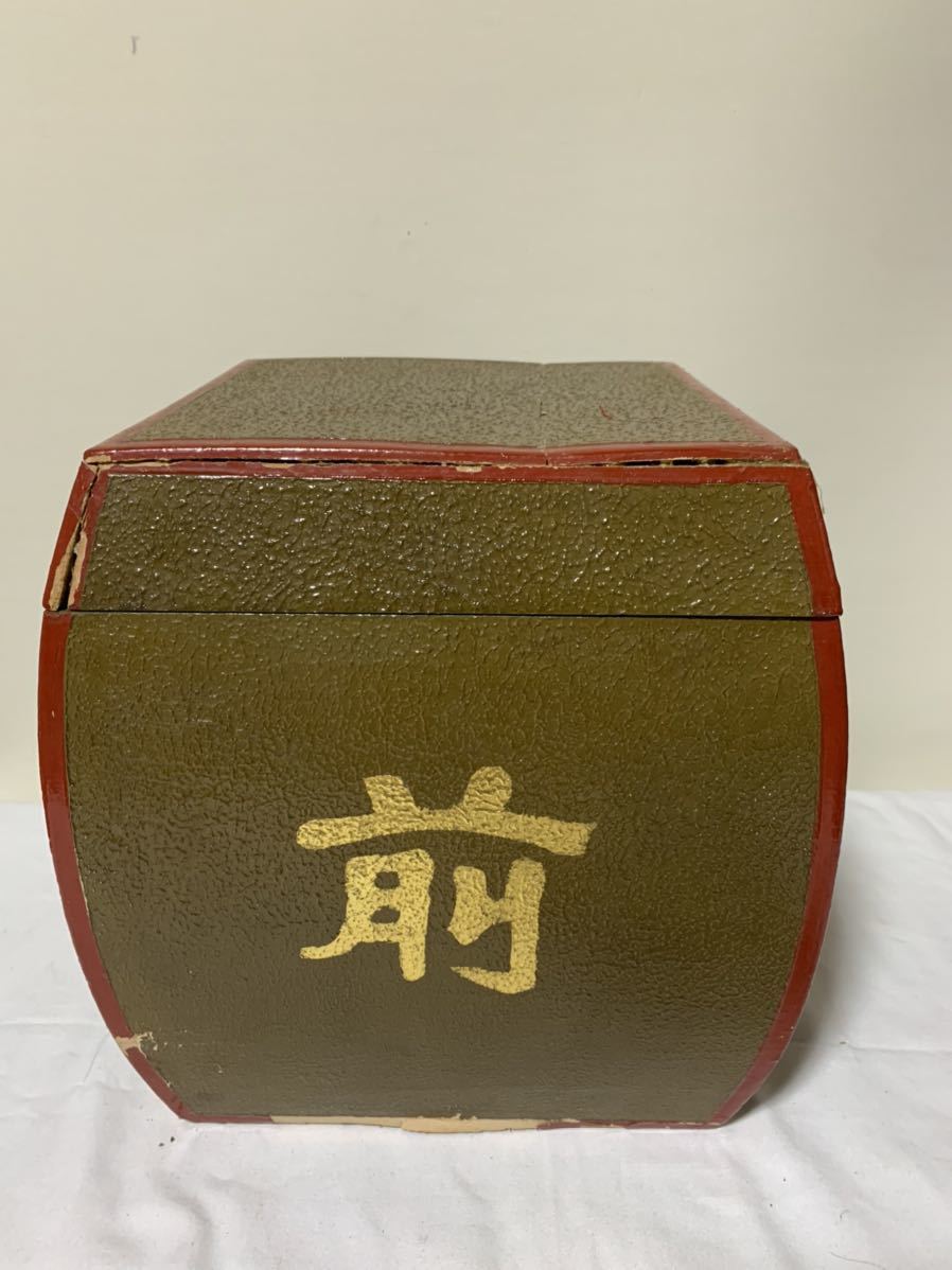 アンティーク五月人形 武者甲冑鎧 木箱付き 髭面 時代物 A01 アンティーク五月人形 武者甲冑鎧 木箱付き 髭面 時代物 A01