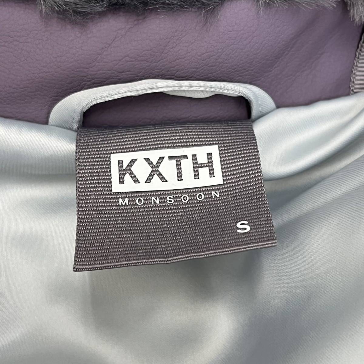 美品 ガーメント付き KITH キス 21AW Fall 1 コレクション Faux Fur Coaches Jacket monsoon  フェイクファー コーチジャケット