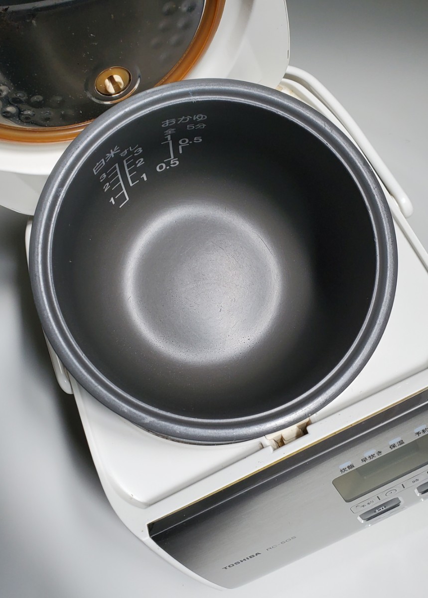 TOSHIBA　マイコン炊飯器　3合炊き　&　T-fal　電気ケトル　ティファール