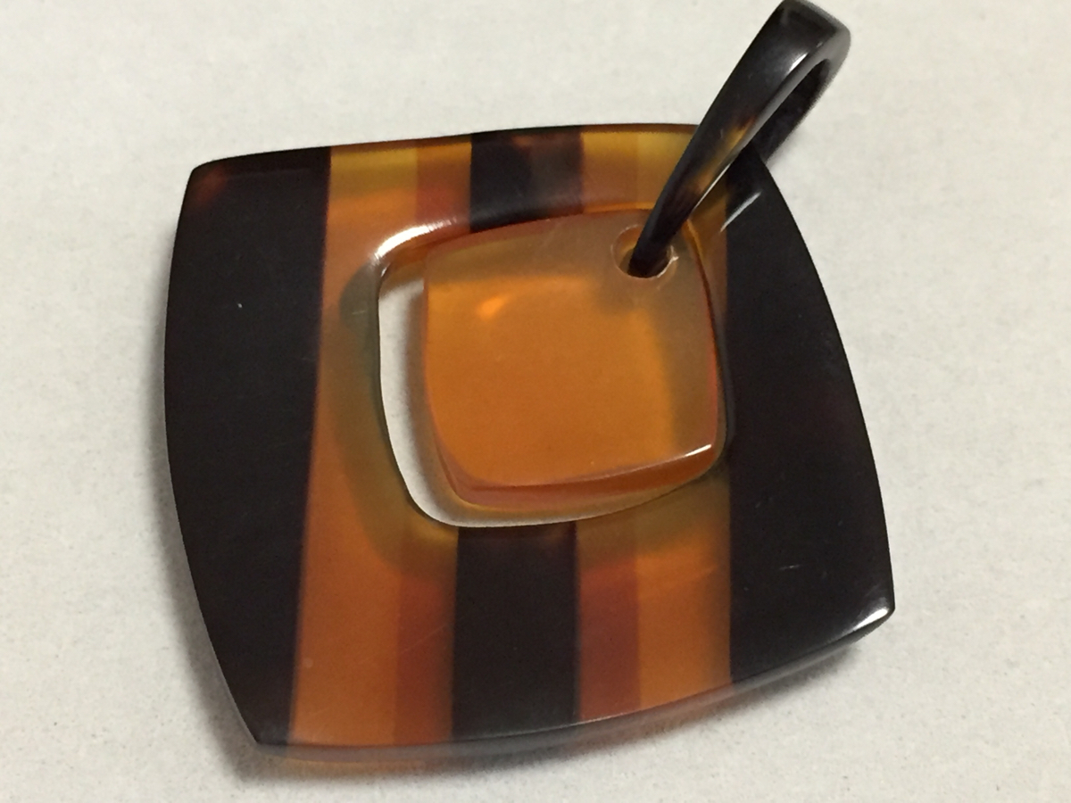 ントトップ ヤフオク! - 本鼈甲 4.6g スリーカラー オープンダイヤ ペン... ンのペンダ