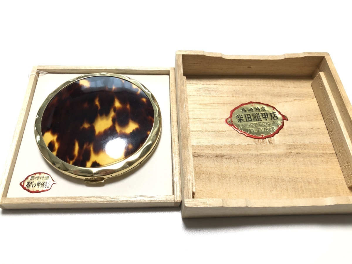  antique Shibata tortoise shell shop book@ tortoise shell 78.5g compact mirror also box attached 