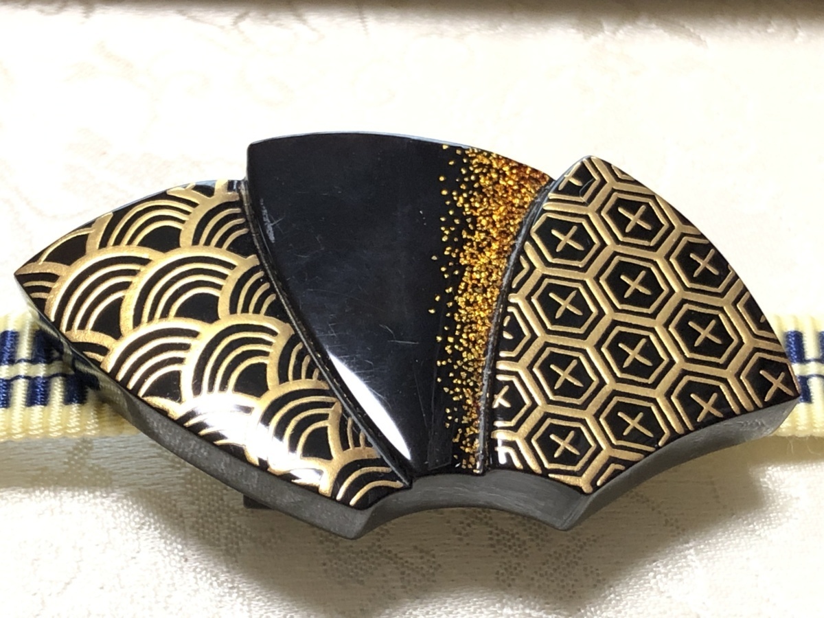 本鼈甲 黒甲 金蒔絵 螺鈿 作家物 片山雅博作 千両文 帯留め 美品 作歴 ...