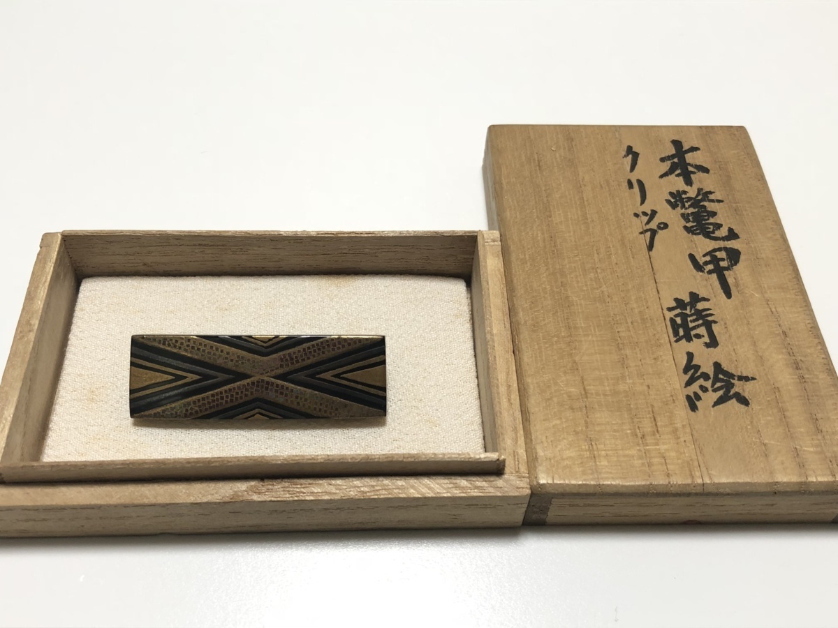 黒甲 * 螺鈿 べっ甲 デザイン バイオリン ブローチ * 楽器 黒甲 * 螺鈿 べっ甲 デザイン バイオリン ブローチ * 楽器