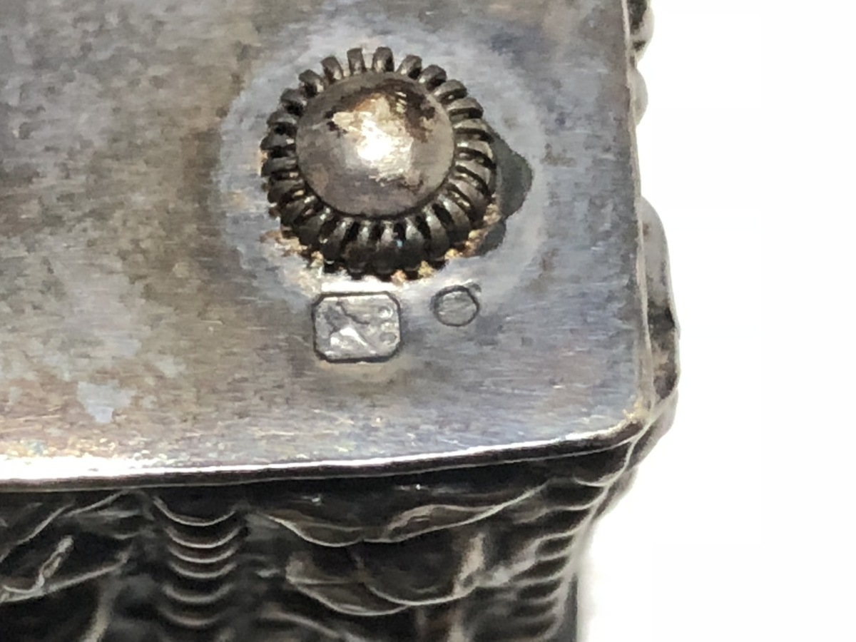 アンティーク SILVER835 50.8ｇ 立体薔薇細工 ピルケース