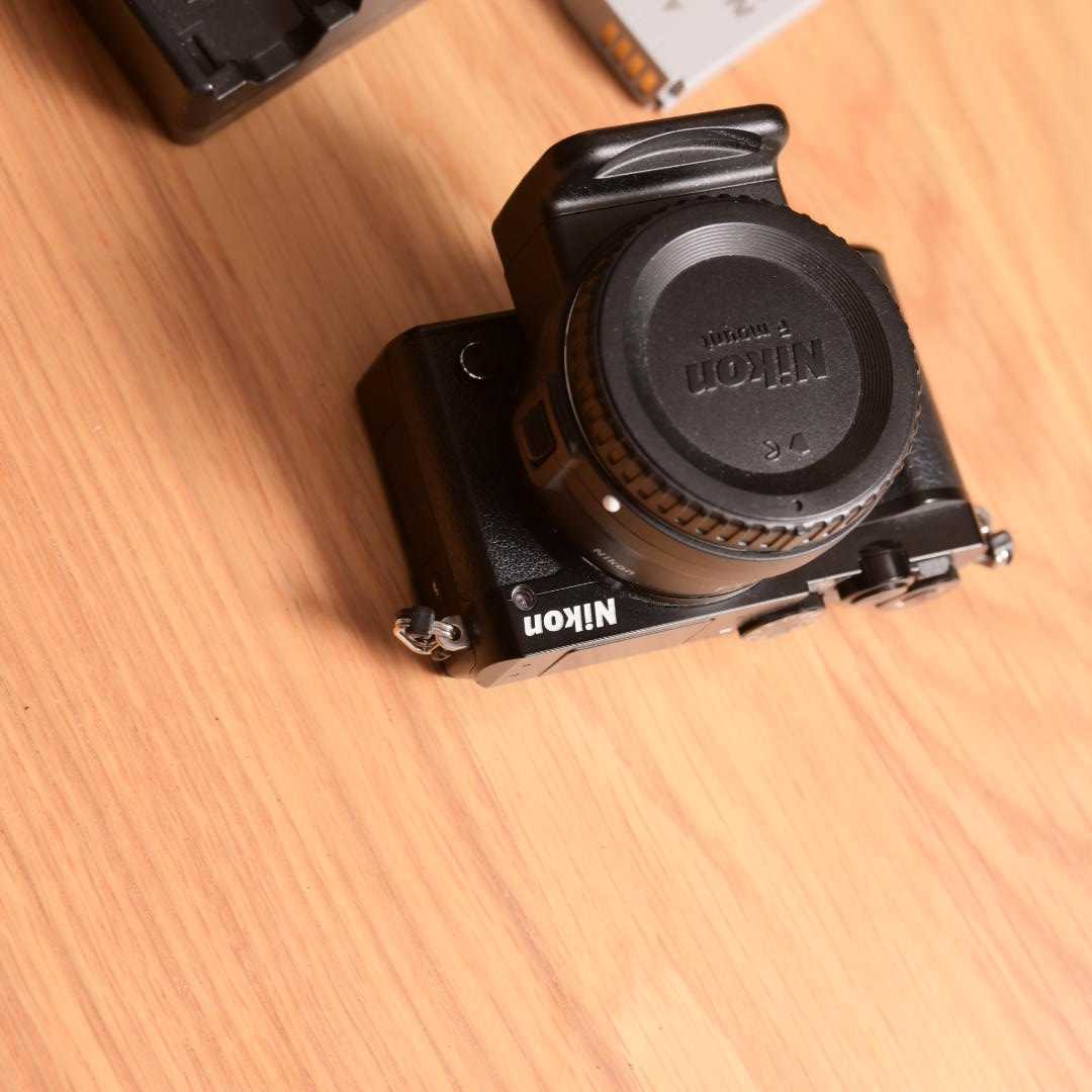 Nikon1 J5 マウントアダプター FT1付 電池 充電器 ストラップ付ニコン