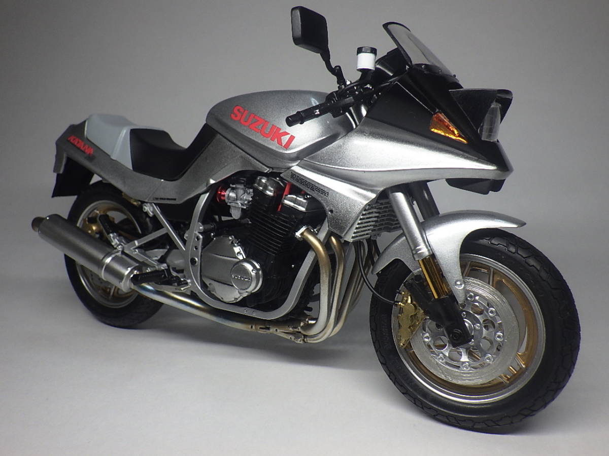 Yahoo!オークション - 完成品 タミヤ 1/12 SUZUKI GSX750S Yahoo!オークション - 完成品 タミヤ 1/12 SUZUKI GSX750S
