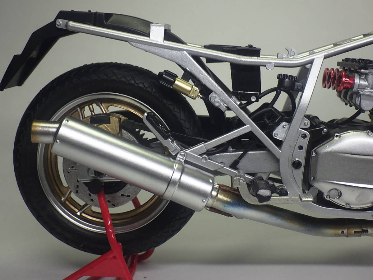 Yahoo!オークション - 完成品 タミヤ 1/12 SUZUKI GSX750S Yahoo!オークション - 完成品 タミヤ 1/12 SUZUKI GSX750S