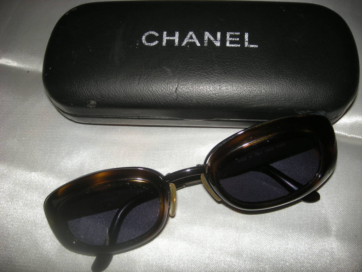 ☆イタリア製*CHANEL☆シャネル*CC*☆ココマーク*ケース付*☆*CHANEL