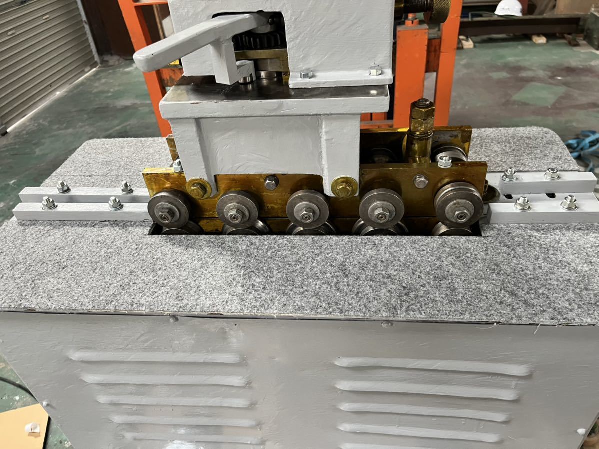 板金機械三井ハゼ折機 板金機械三井ハゼ折機