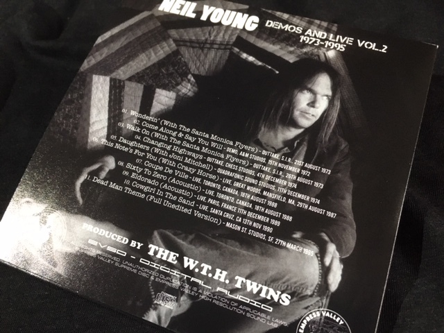 Empress Valley ★ Neil Young -「Demos And Live Vol.2」プレスCDペーパースリーブ_画像2