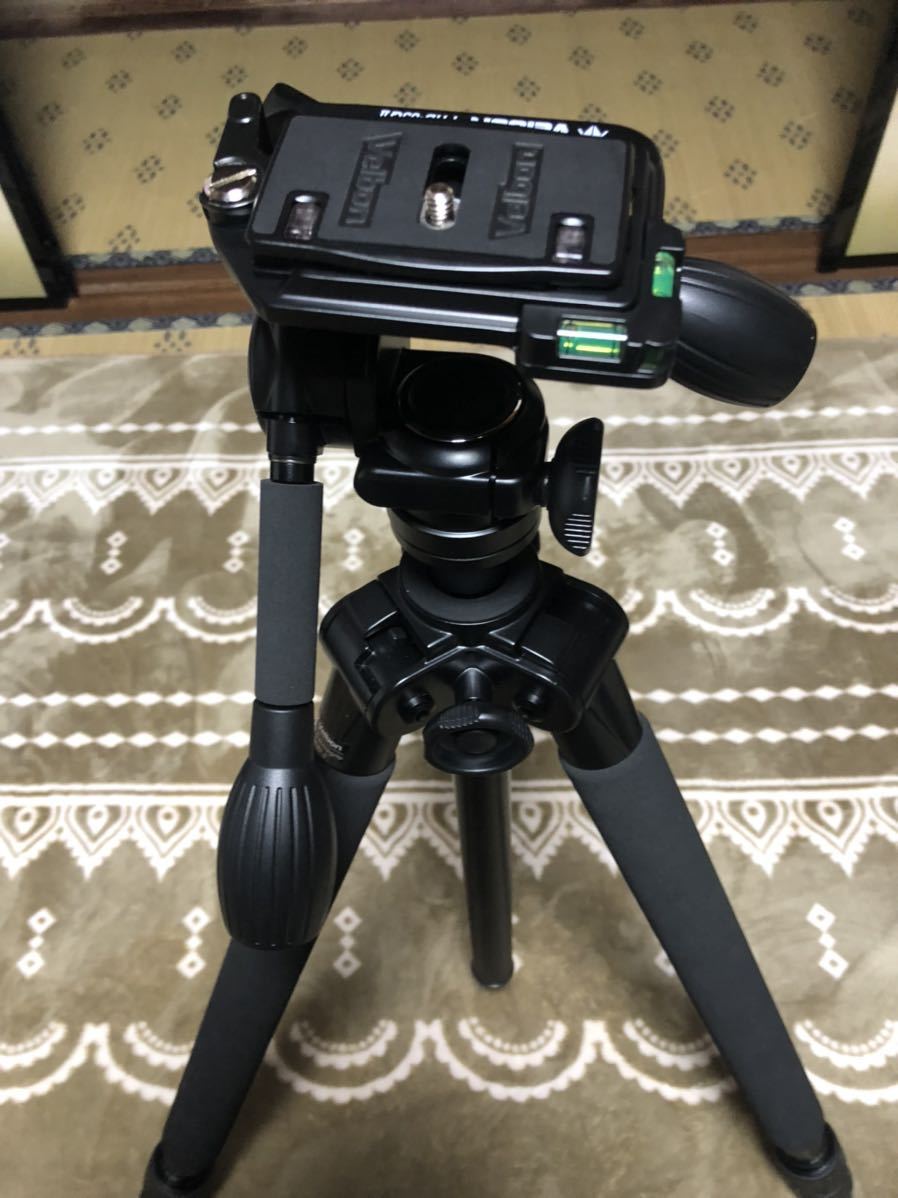 名入れ無料】 Velbon カーボン三脚 Geo Carmagne N635 III 3段 ナットロック 脚径28mm 中型 3Way雲台  クイックシュー対応 カーボン脚 447104