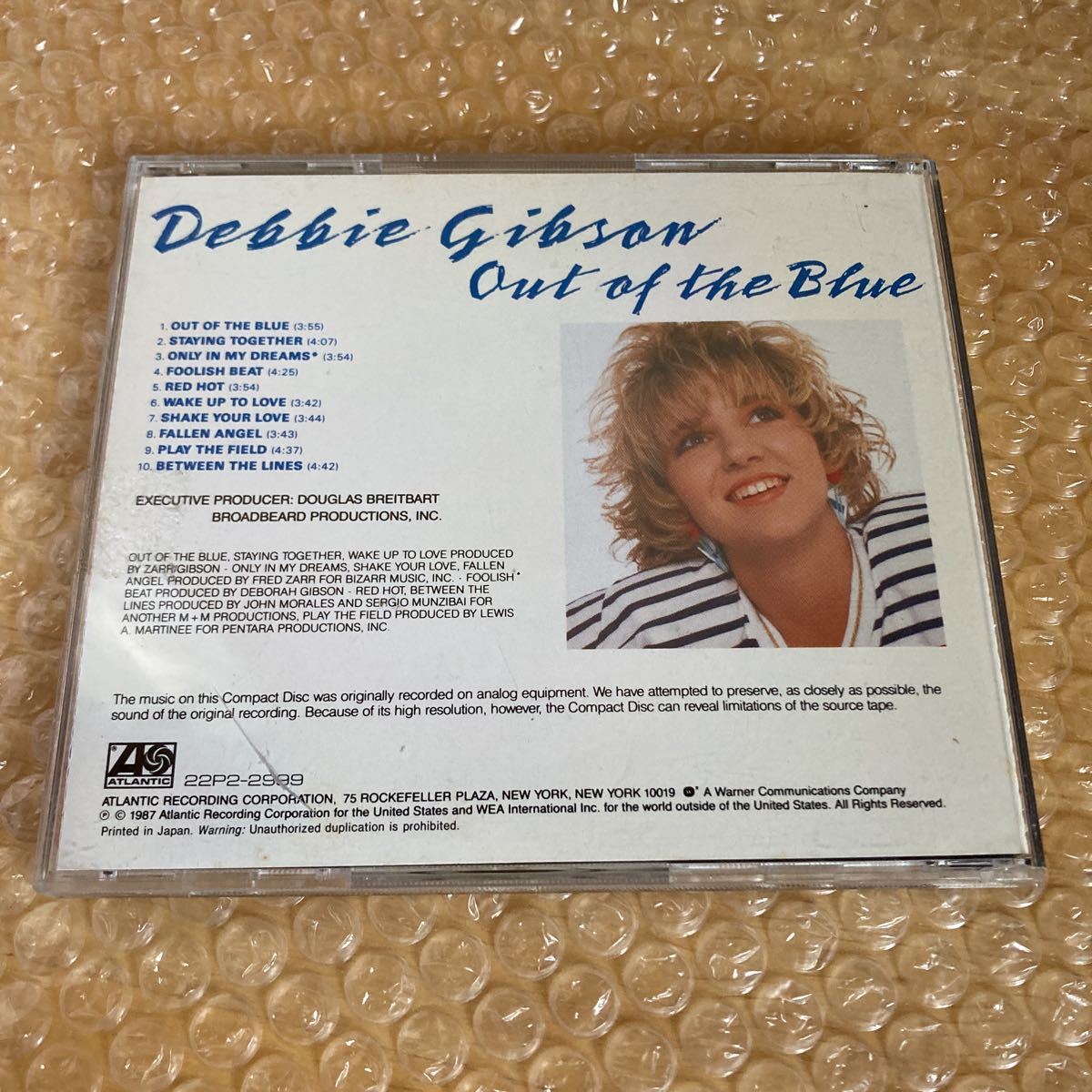 CD DEBBIE GIBSON/デビー・ギブソン OUT OF THE BLUE/アウト・オブ・ザ・ブルー 国内盤 日本語訳解説付き CD DEBBIE GIBSON/デビー・ギブソン OUT OF THE BLUE/アウト・オブ・ザ・ブルー 国内盤 日本語訳解説付き