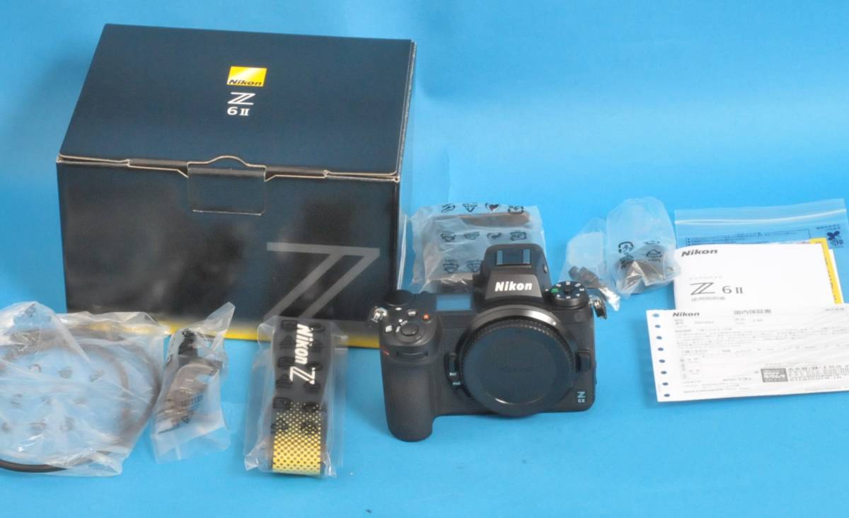 超美品 NIKON Z６Ⅱ ミラーレス ショット数3８０００台 ボディケース付き