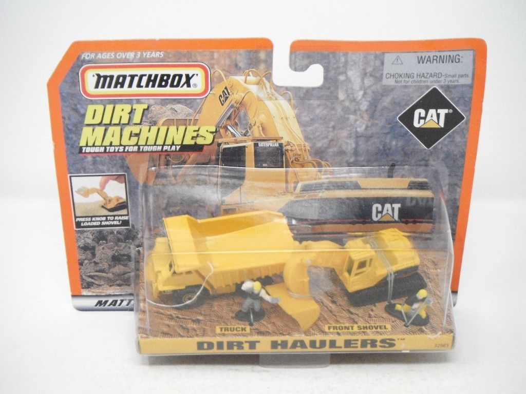 ■ MATCHBOXマッチボックス『CAT DIRT MACHINES 32983 DIRT HAULERS(トラック &フロントショベル)ジオラマ ミニカー』建設機_画像1