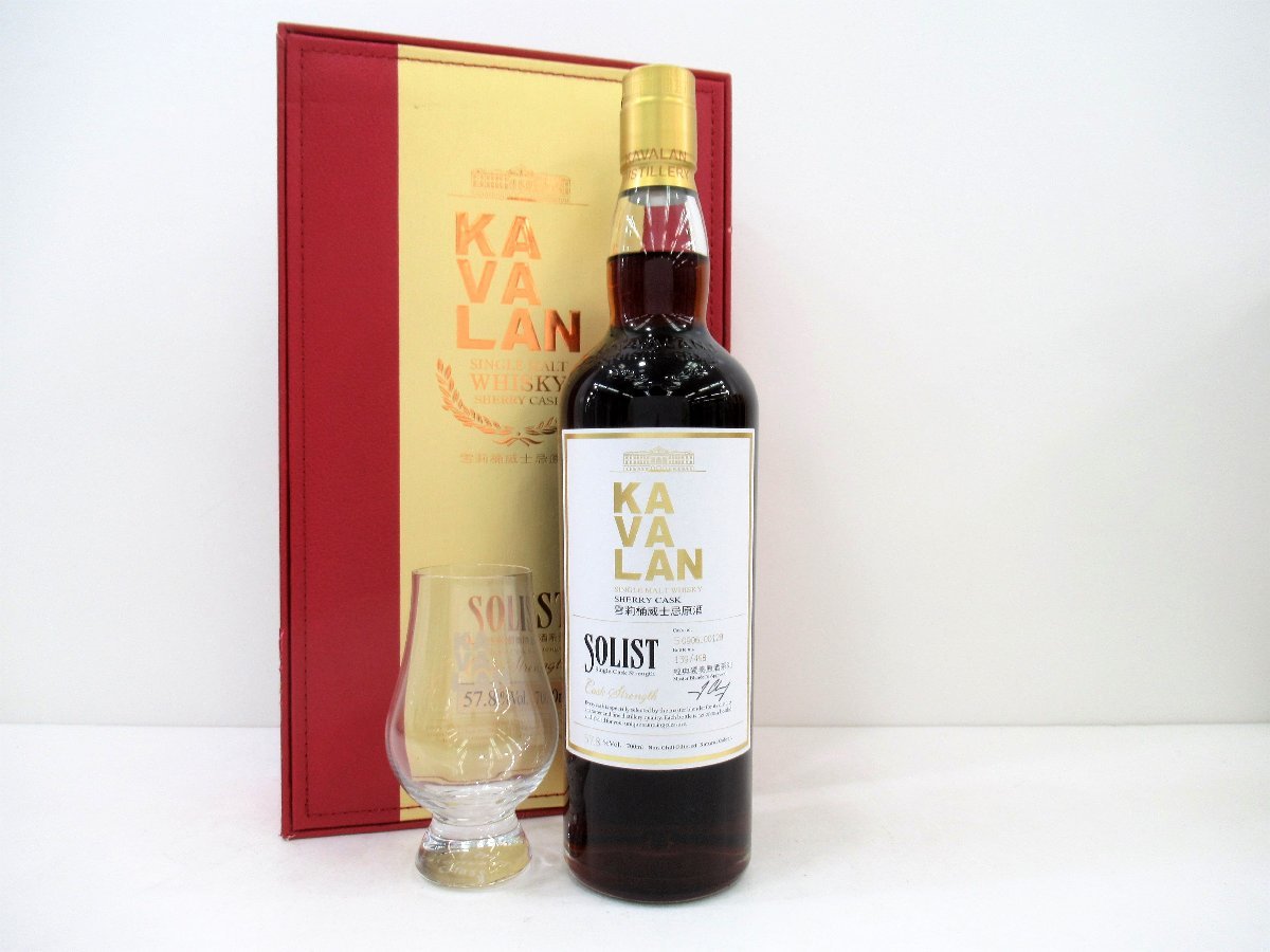 世界的に 古酒 KAVALAN カバラン SOLIST ソリスト シェリーカスク シングル モルト ウイスキー 台湾 700ml 57.8% 箱 グラス 未開栓 K06092T-M 食品、飲料