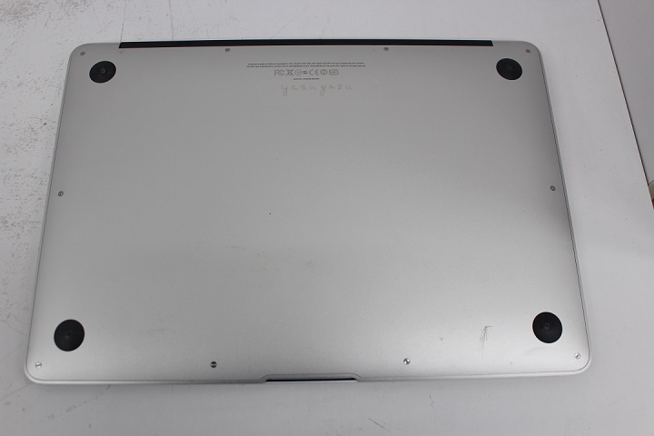 現状 MacBook Air A1369 Mid 2011 Core i5/4GB/13.3インチ/Wi-Fi/USB3.0/SDカードスロット☆_画像7