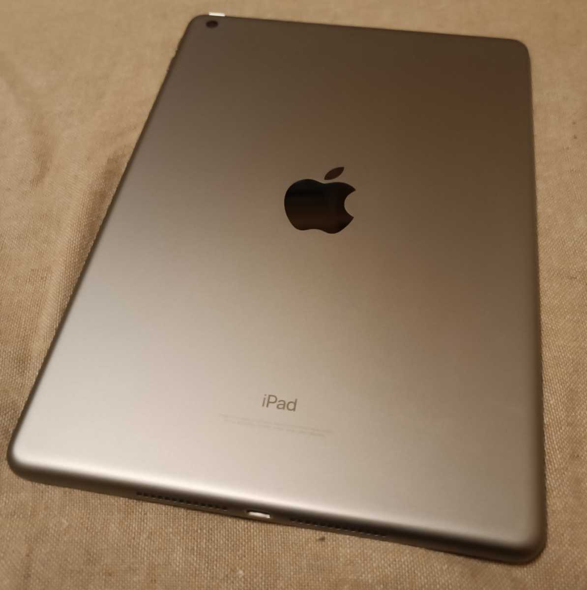 Apple iPad 第６世代 Wi-Fi モデル 32GB スペースグレイ MR7F2J/A