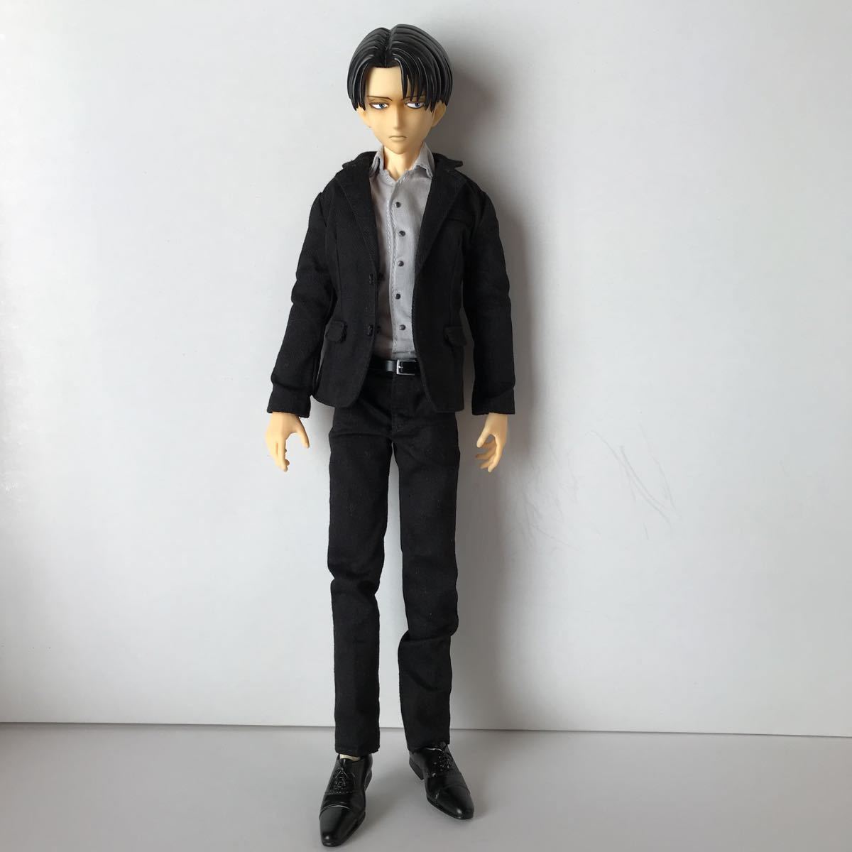 進撃の巨人 フィギュア リヴァイ(私服ver)スーツ RAH リアル 進撃の巨人 フィギュア リヴァイ(私服ver)スーツ RAH リアル