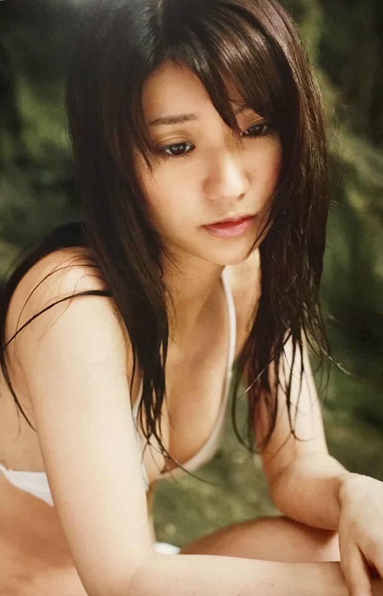 ■ 大島優子 写真集 優子のありえない日常 AKB48 美乳 美女 セクシー グラマー 美脚 美尻 スレンダー 送料210_画像4