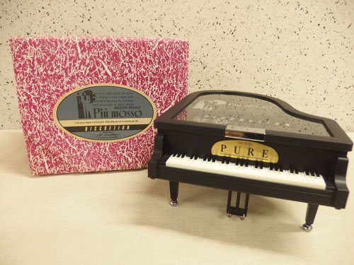 0420456s【DISCRETION ピアノ型 オルゴール付 アクセサリーケース