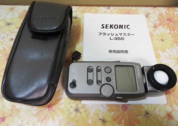 をはさむ⇍ セコニック SEKONIC FLASH MASTER L-358 露出計 カメラの