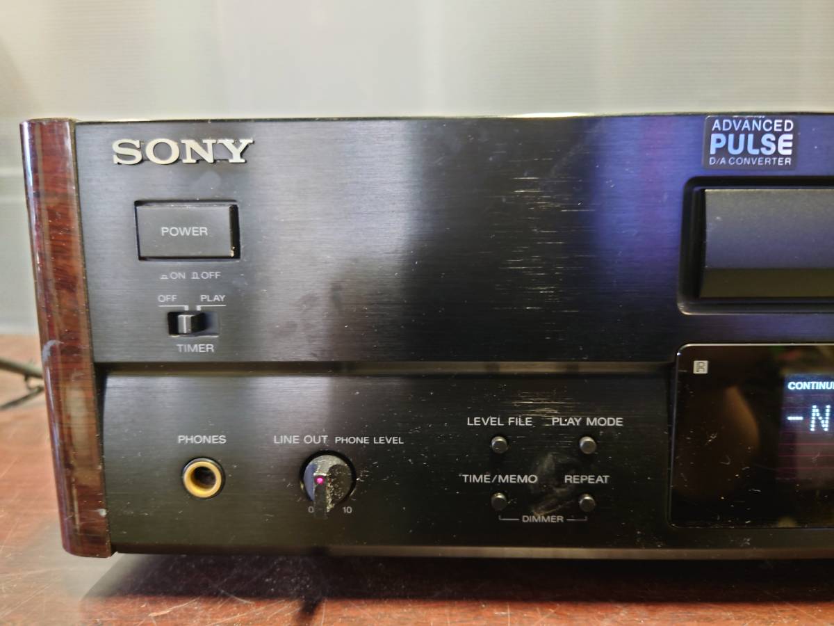 SONY COMPACT DISC PLAYER CDP-555ESJ ジャンク品_画像2